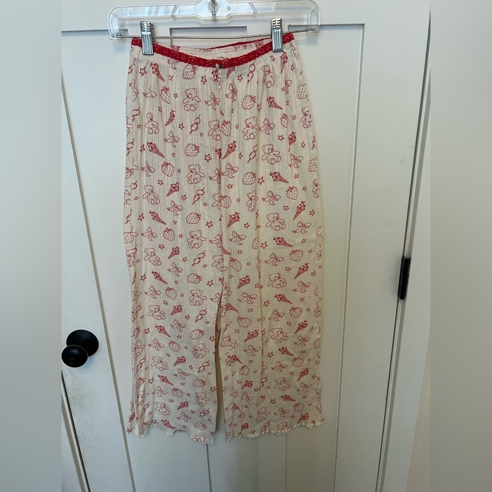 Messy Bun Just Chillin Pajama bottoms Red White Cotton Bow XS Strawberry